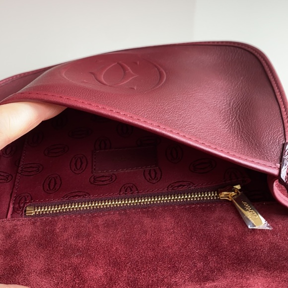 Cartier Vintage Must de Cartier Red Burgundy Crocodile Leather Bag. - Picture 13 of 17